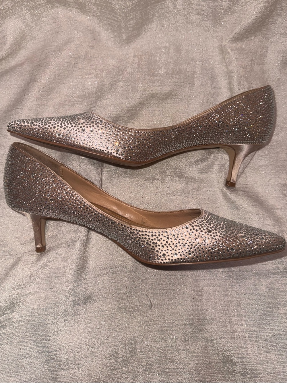 Jewel Badgley Mischka
Women's Frenchie Kitten Heel Evening Pumps, size 8.5 - Picture 7 of 10